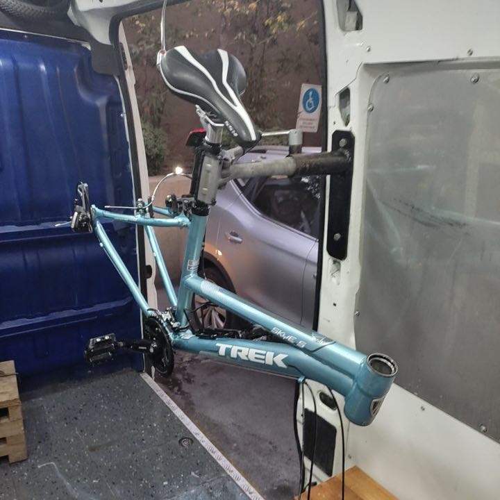 mantencion completa a bicicleta de montaña  trek skye  a bordo de chum taller movil